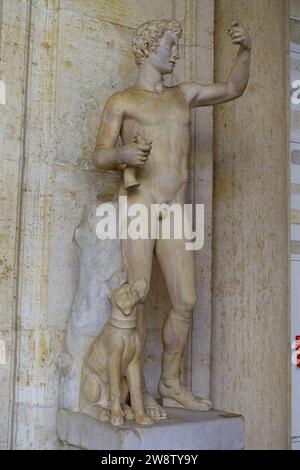 Giovane con cane, conosciuto come Endymion, S 36, Roman, i secolo d.C. marmo, dopo un'opera greca della fine del IV secolo a.C. Foto Stock