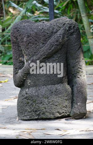 Sito Arca Warak a Blitar. Questa reliquia storica è ancora oggetto di dibattito da parte degli storici. In questo posto ci sono statue di elefanti e altri Foto Stock