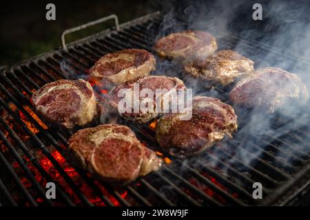 Succosa bistecca australiana sfrigolante alla griglia. Bistecche di manzo alla griglia Foto Stock