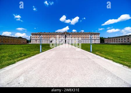 La facciata nord della Reggia di Caserta, Reggia di Caserta, ex residenza reale. Foto Stock