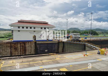 Foto del Canale di Panama alle chiuse di Miraflores Foto Stock