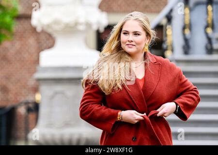 DEN HAAG, 22-12-2023, Paleis Huis ten Bosch Najaarfotosessie 2023 bij Paleis Huis ten Bosch. FOTO: Brunopress/Patrick van Emst Autumn Photo Session 2023 al Palazzo Huis Ten Bosch. Op de foto / sulla foto: Prinses Amalia / Princess Amalia Foto Stock