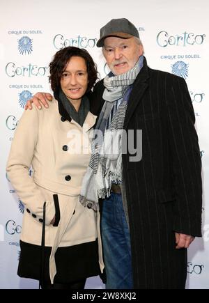 Michael Gwisdek Frau Gabriela - Cirque du Soleil Premiere - Berlino - 29.11.2012 Berlin Deutschland Germania Copyright: XJamesxColdreyx Foto Stock