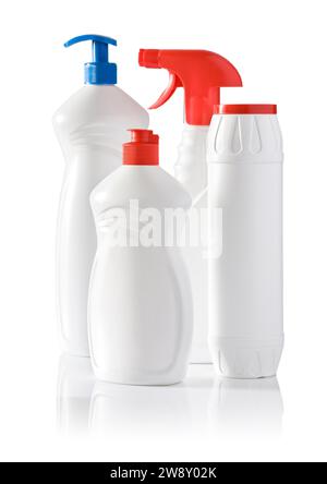 Quattro bottiglie di detergente isolate Foto Stock