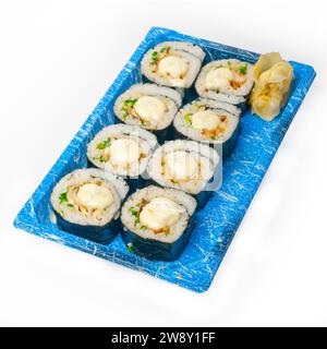 Selezione di sushi fresco espresso da asporto su vassoio di plastica, fotografie di cibo Foto Stock