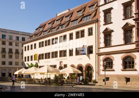 Alla fine della magnifica Nikolaistrasse, intorno alla Nikolaikirche, si trova il Nikolaikirchhof. E' qui che sono iniziate le dimostrazioni del lunedì dopo Foto Stock