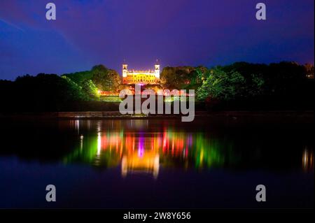 Le terme romane del castello di Albrechtsberg sono spesso utilizzate per grandi feste in estate Foto Stock