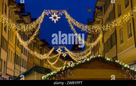 Mercatino di Natale a Bremgarten, una piccola cittadina del cantone Argovia. Foto Stock
