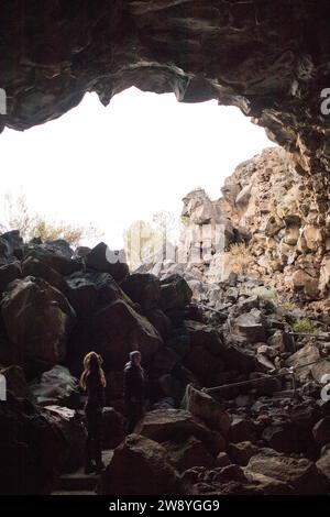 Grotta di lava nel Lava Beds National Park, California, USA. Foto Stock