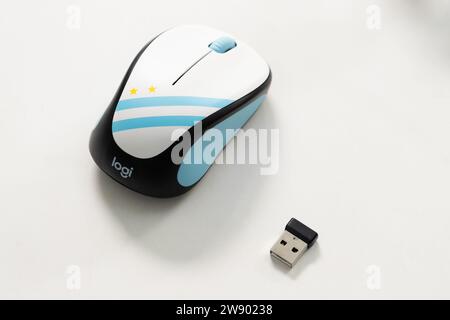 HCMC, VN - dicembre 2023. Webcam Logitech Wireless mouse solo per uso editoriale Foto Stock