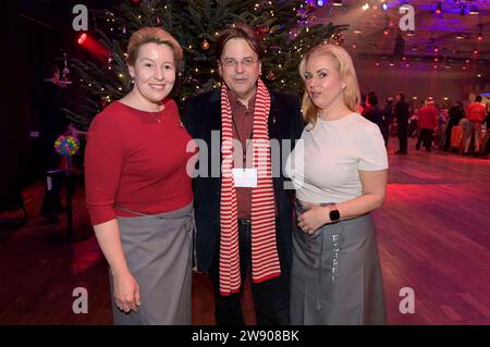 Franziska Giffey, Marcus Zander und Gerlinde Jänicke bei Frank Zanders 29. Weihnachtsfeier für Obdachlose und Bedürftige 2023 im Estrel Convention Center. Berlino, 22.12.2023 *** Franziska Giffey, Marcus Zander e Gerlinde Jänicke al Frank Zanders 29 festa di Natale per i senzatetto e i bisognosi 2023 all'Estrel Convention Center Berlino, 22 12 2023 foto:XF.xKernx/xFuturexImagex zander weihnachtsfeier 3257 Foto Stock