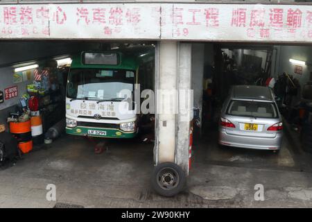 Garage a Des Voeux Road, Sai Ying Pun, Hong Kong, Cina Foto Stock