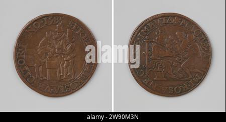 Rifiuto della sovranità attraverso i Paesi Bassi Uniti da parte di Inghilterra e Francia, Anonymous, 1585 Live Copper Medal. Fronte: Due uomini mangiano fieno con un asino e un cavallo all'interno. Al contrario: Donna seduta, rappresentante Elisabeth, regina d'Inghilterra, dà rose a due Staatse Entrants all'interno di Kerschrift. Dordrecht rame (metallo) battente (lavorazione dei metalli) Foto Stock