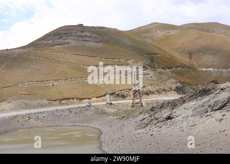 Vista dal passo Kaldaman tra Arslanbob e Kazarman in Kirghizistan, Asia centrale Foto Stock