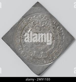 Ventotto penny; moneta di emergenza da Leida, battuta durante l'assedio, fatta di argento da chiese e monasteri, anonimo, moneta del 1574. moneta d'assedio a forma di diamante. Fronte: Stemma a Cartouche con un cambio bidirezionale. Al contrario: Leone con cappello Freedom su lancia in entrambi gli artigli tra l'anno in Omnipia Dordrecht argento (metallo) impressionante (lavorazione dei metalli) Leiden Foto Stock