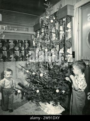 Trailer Park Boys Natale 18 dicembre 1951 Kansas City Missouri Bruce e Gary Stough rimorchio suburbano foto casa di Don Stough (papà) Foto Stock