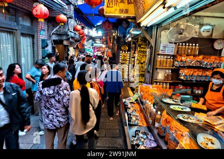 Famoso ritrovo gastronomico, Jiufen Old Street, Ruifang, Taipei, Taiwan Foto Stock