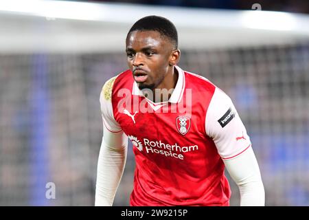 Leicester, Regno Unito. 23 dicembre 2023. Hakeem Odoffin (22 Rotherham united) guarda durante la partita del campionato Sky Bet tra Leicester City e Rotherham United al King Power Stadium di Leicester sabato 23 dicembre 2023. (Foto: Kevin Hodgson | mi News) crediti: MI News & Sport /Alamy Live News Foto Stock