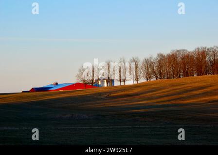 Golden Hour Casting Shadows sulle Rolling Hills del Vermont Foto Stock