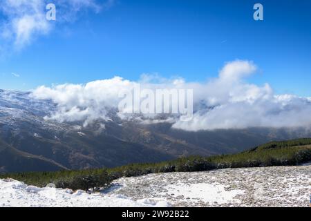 Piste di sci di Pradollano stazione sciistica della Sierra Nevada in Spagna Foto Stock