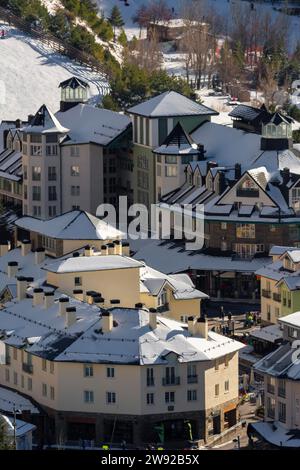 Vista aerea della stazione sciistica della sierra nevada, granada, spagna Foto Stock