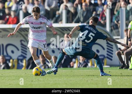 L'attaccante turco della Juventus Kenan Yıldız controlla la palla