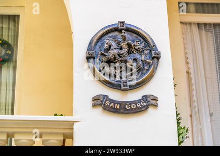 Nelle strade della capitale dell'isola di Gozo, Victoria, che è chiamata Rabat dagli abitanti Foto Stock