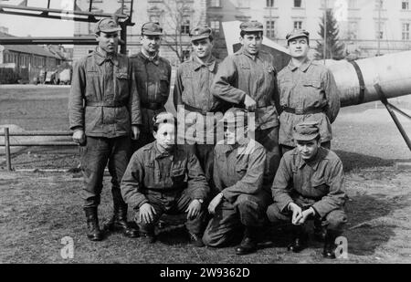 Giovani della Cecoslovacchia in servizio militare obbligatorio. Cecoslovacchia, anni '1950 Foto Stock