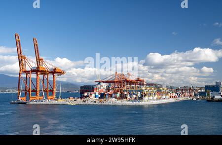 Navi portacontainer e porto di Vancouver, Canada Foto Stock