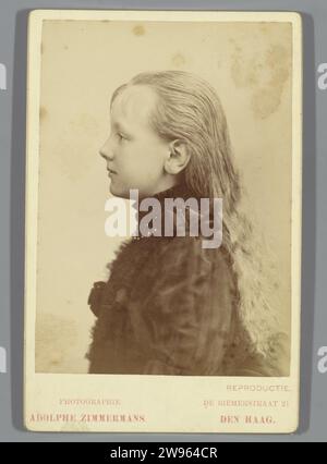 Ritratto della principessa Wilhelmina in lutto, Adolphe Zimmermans, 1891 cabinet Photograph the Hague paper. Cartoncino albumen stampa persone storiche - BB - donna. ragazza (bambino tra bambino e giovane) Foto Stock