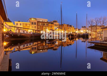 Panorama del canale di Leida Galgewater, Olanda meridionale, Paesi Bassi Foto Stock