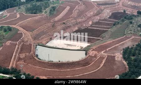 CHONGQING, CINA - 25 DICEMBRE 2023 - il terreno agricolo di alto livello completato nel villaggio di Tianxingqiao, Chongqing, Cina, 25 dicembre 2023. Foto Stock