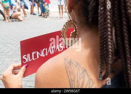 Salvador, Bahia, Brasile - 8 marzo 2020: I manifestanti vengono visti durante la giornata internazionale della donna nella città di Salvador, Bahia. Foto Stock