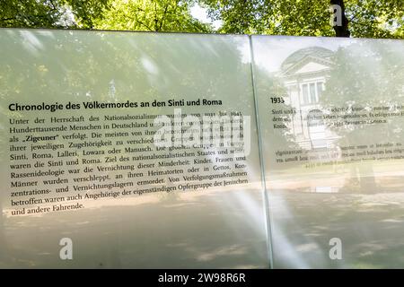 Memoriale ai Sinti e ai rom d'Europa assassinati sotto il nazionalsocialismo, memoriale a Tiergarten Berlino, Germania Foto Stock
