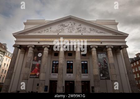Foto del teatro di Aquisgrana. Theater Aachen è un teatro di Aquisgrana, in Germania. È la sede principale di quella città per opere, teatri musicali e. Foto Stock