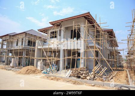 casa in costruzione con struttura in blocchi di cemento cellulare autoclavata in cantiere Foto Stock