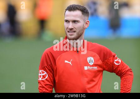 Burslem, Regno Unito. 26 dicembre 2023. Jamie McCart #26 di Barnsley nella sessione di riscaldamento pre-partita durante la partita di Sky Bet League 1 Port vale vs Barnsley a vale Park, Burslem, Regno Unito, il 26 dicembre 2023 (foto di Alfie Cosgrove/News Images) a Burslem, Regno Unito il 12/26/2023. (Foto di Alfie Cosgrove/News Images/Sipa USA) credito: SIPA USA/Alamy Live News Foto Stock