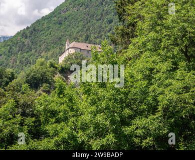 Castello Tirolo in alto Adige. Il Castello ospita il Museo della Cultura dell'alto Adige. Trentino alto Adige, Italia settentrionale Foto Stock