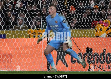 Hull, Regno Unito. 26 dicembre 2023. Anthony Patterson #1 of Sunderland durante la partita del campionato Sky Bet Hull City vs Sunderland al MKM Stadium di Hull, Regno Unito, 26 dicembre 2023 (foto di James Heaton/News Images) a Hull, Regno Unito il 26/12/2023. (Foto di James Heaton/News Images/Sipa USA) credito: SIPA USA/Alamy Live News Foto Stock