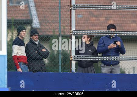 Lecco, Italia. 26 dicembre 2023. Tifosi di Lecco durante il match di serie BKT tra Lecco e Sudtirol allo Stadio Mario Rigamonti-Mario ceppi il 26 dicembre 2023 a Lecco, Italia. (Foto di Matteo Bonacina/LiveMedia) Credit: Independent Photo Agency/Alamy Live News Foto Stock