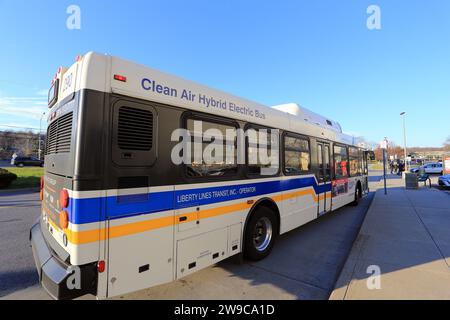 Autobus di trasporto pubblico ibrido Yonkers NY Foto Stock