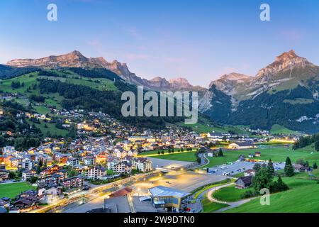 Engelberg, Svizzera nelle alpi al crepuscolo. Foto Stock