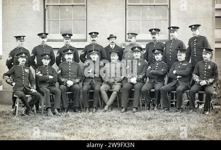 Sottufficiali senior della Royal Garrison Artillery di stanza a Newhaven, nel Sussex durante il periodo edoardiano. Foto Stock