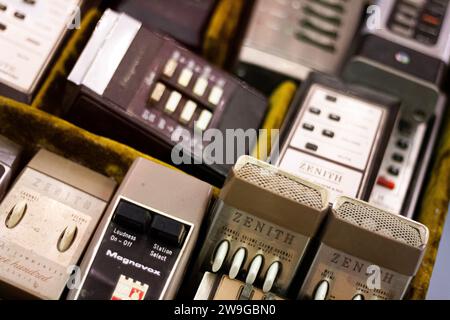 Telecomandi retrò, telecomandi TV vintage Foto Stock