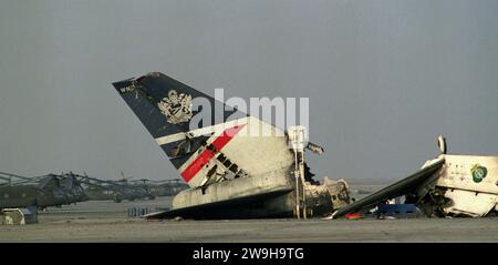 6 marzo 1991 il relitto del volo British Airways 149 all'Aeroporto Internazionale di Kuwait City. Foto Stock