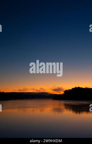 Fiume Connecticut sunrise, Middletown Lions Park, Middletown, Connecticut Foto Stock