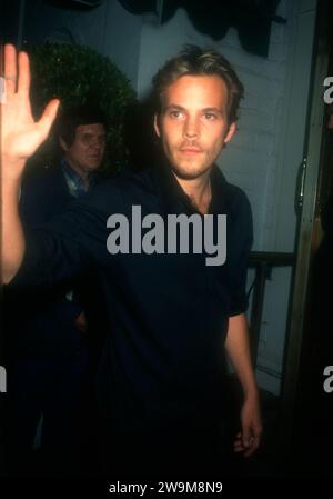 Los Angeles, California, USA 8 ottobre 1996 l'attore Stephen Dorff frequenta la Warner Bros. ÔMichael CollinsÕ Party al ristorante ChasenÕs l'8 ottobre 1996 a Los Angeles, California, USA. Foto di Barry King/Alamy Stock Photo Foto Stock