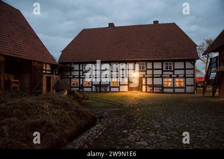 Albrecht Cottage museo, e più di un centenario casa a scacchi a Swolowo, Polonia, chiamato la capitale della casa a scacchi Terra © Wojciech S. Foto Stock