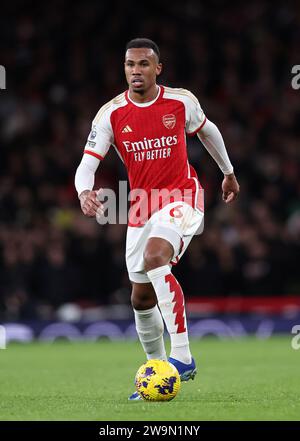 Londra, Regno Unito. 28 dicembre 2023. Gabriel dell'Arsenal durante la partita di Premier League all'Emirates Stadium di Londra. Il credito fotografico dovrebbe leggere: David Klein/Sportimage credito: Sportimage Ltd/Alamy Live News Foto Stock