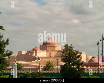 Vista del parco commemorativo del Dr. Babasaheb Ambedkar dall'hotel Taj Mahal Lucknow. Vipul Khand 2, Vipul Khand 3, Vipin Khand, Gomti Nagar, Lucknow, Uttar Pradesh Foto Stock